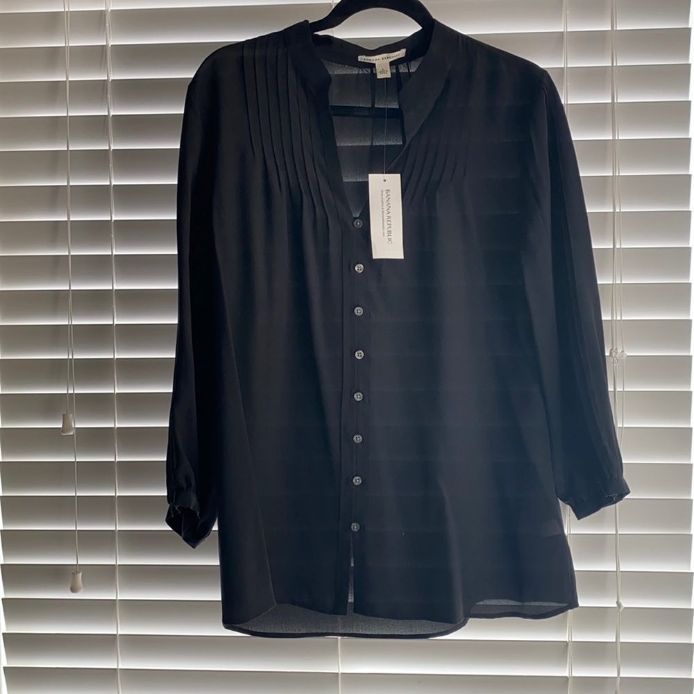 Banana Republic Silk Black Blouse 💕 NWT